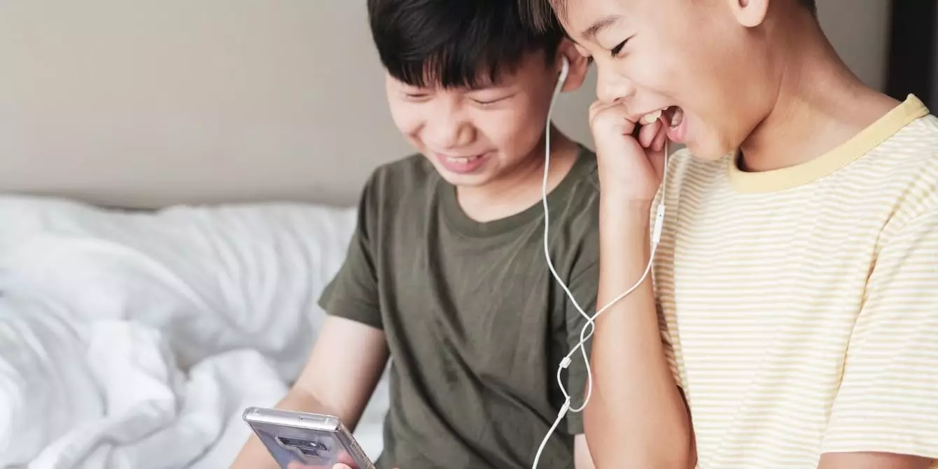 The Ultimate Guide to Engaging Podcasts for Kids: Drive, Dream, and Discover